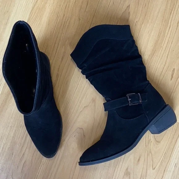 🌙 Black Pointed Toe Cowgirl Boots - Picture 3 of 9